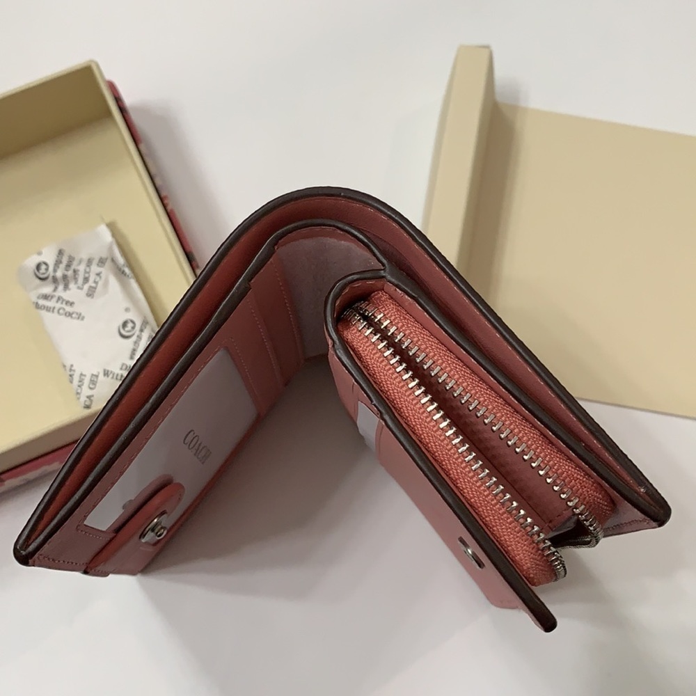 COACH BUBBLEGUM DAISY SNAP WALLET - Picture 5 of 12